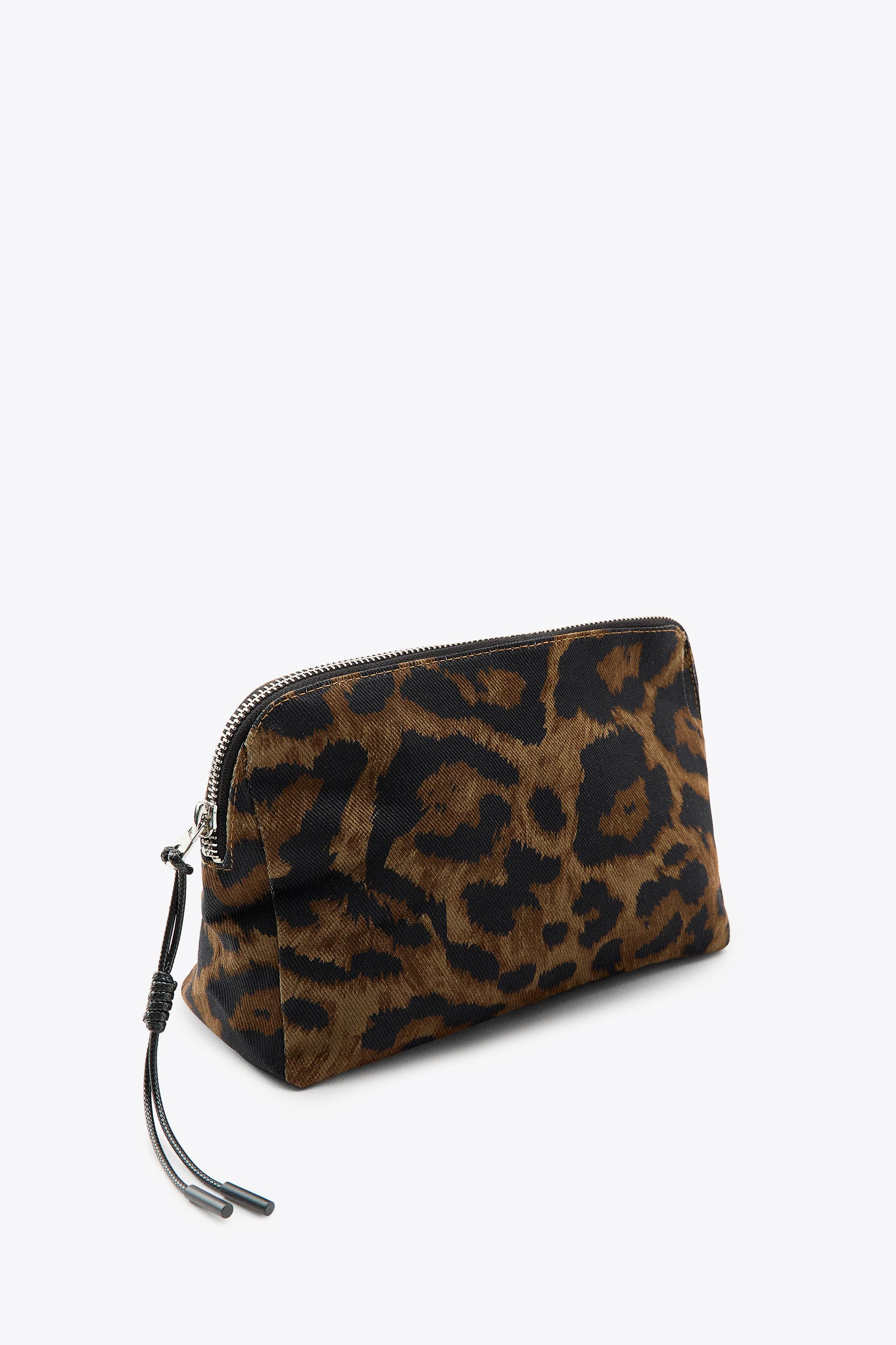 ANIMAL PRINT TWILL TOILETRY BAG